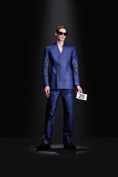 Look 20